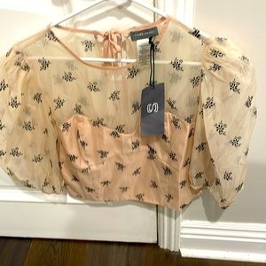 Sans Souci Top w/puff sleeves